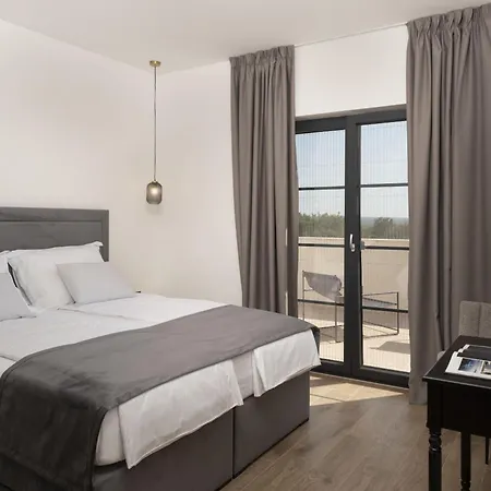 Zrinchi Zadarvillas * Murvica