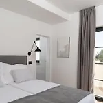 Zrinchi Zadarvillas فيلة *
