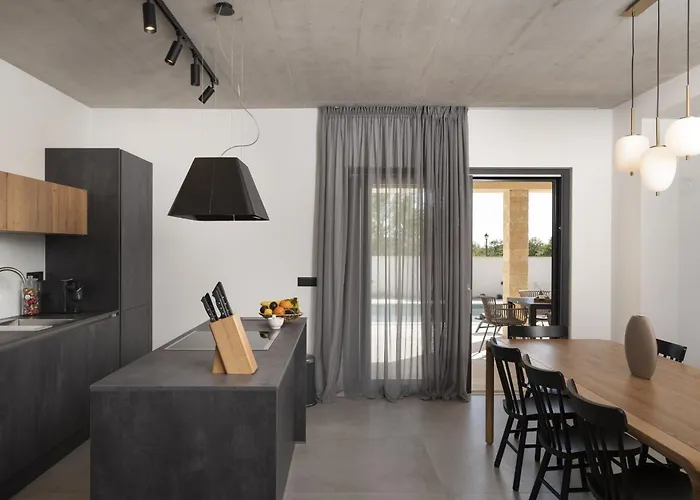 Zrinchi Zadarvillas Vila *